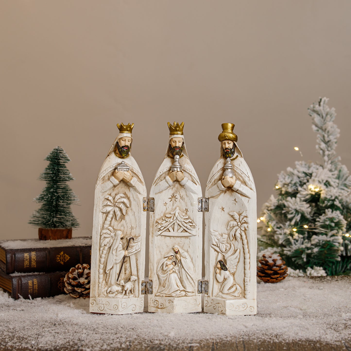 Three Kings Folding Scene