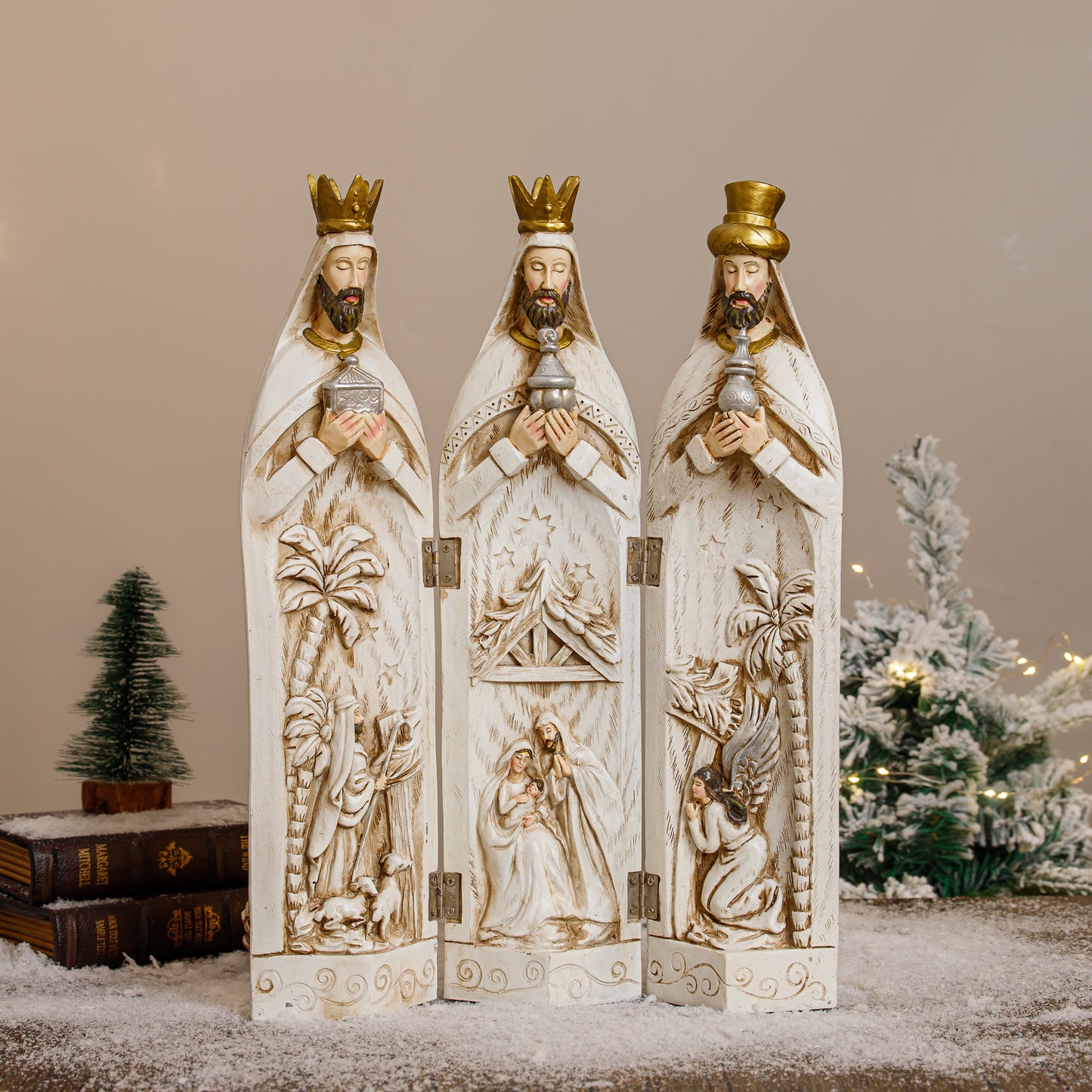 Three Kings Folding Scene