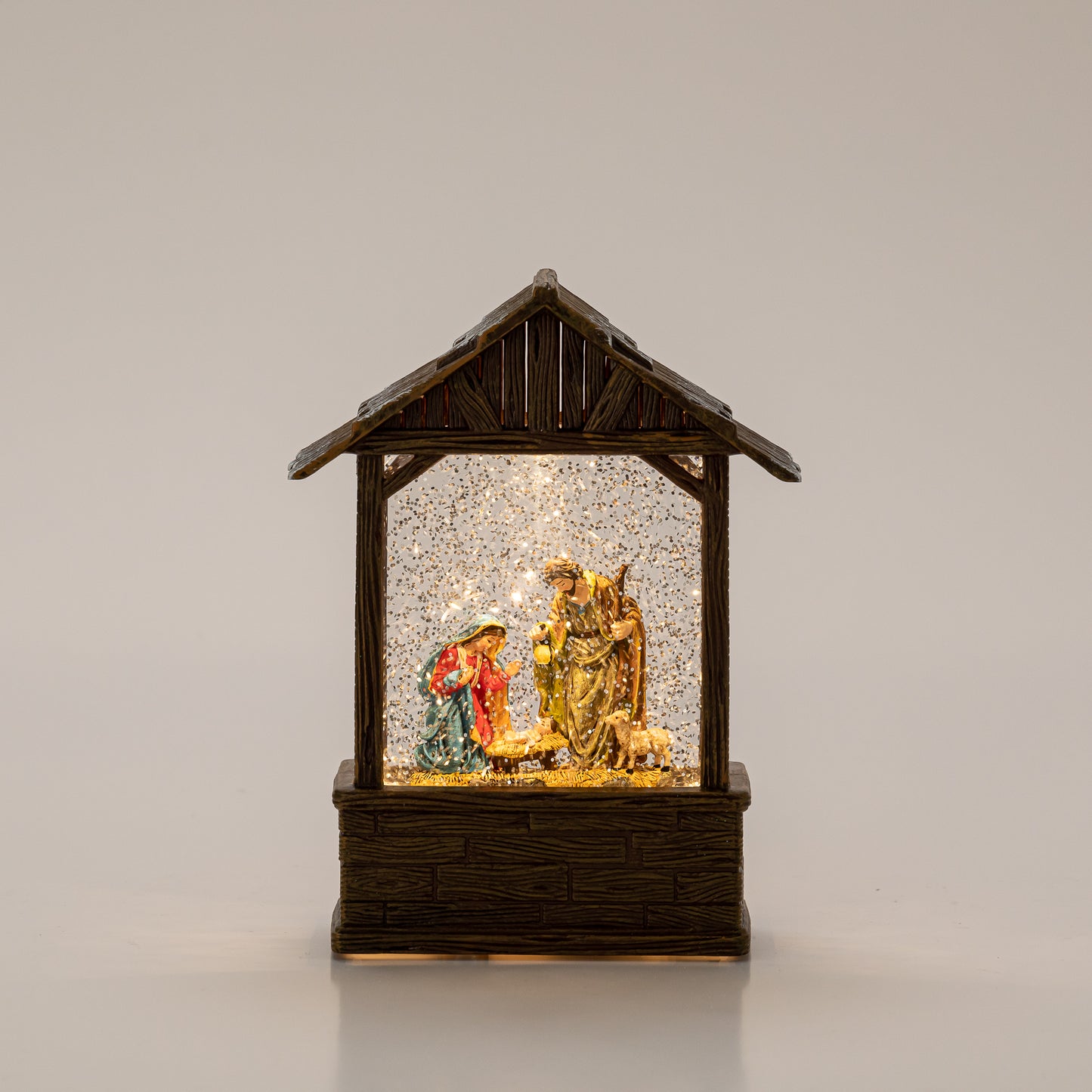 Barn Christmas snow globes with music