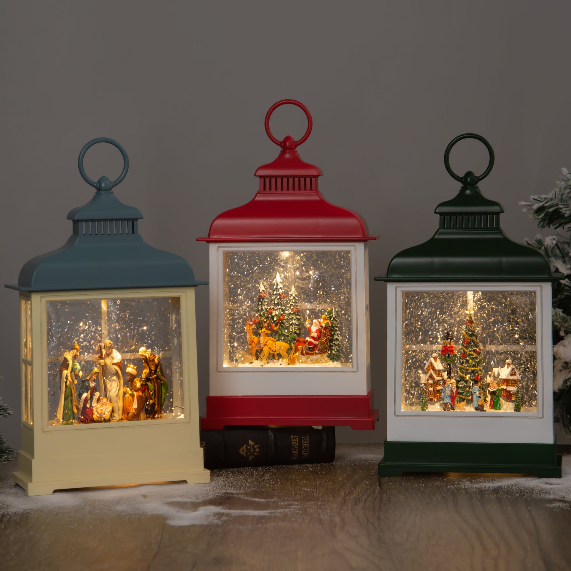 brighton lantern christmas snow globe  group 3 front