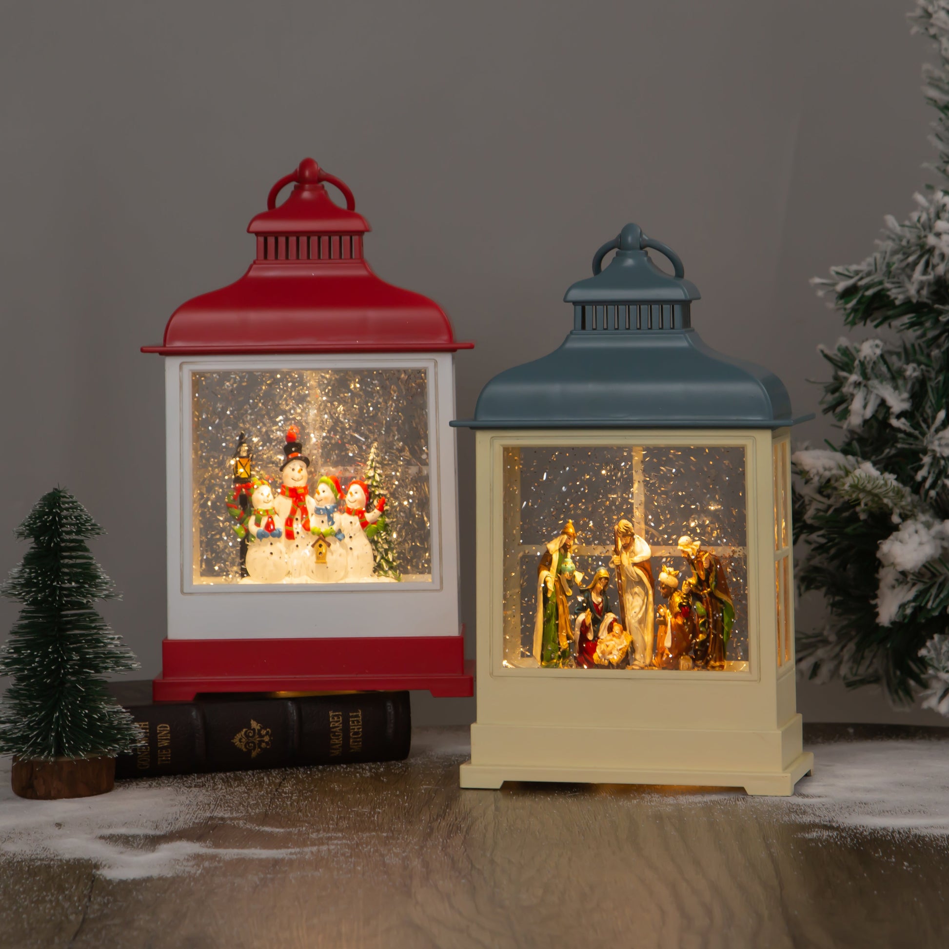 brighton lantern christmas snow globe  group 2 front