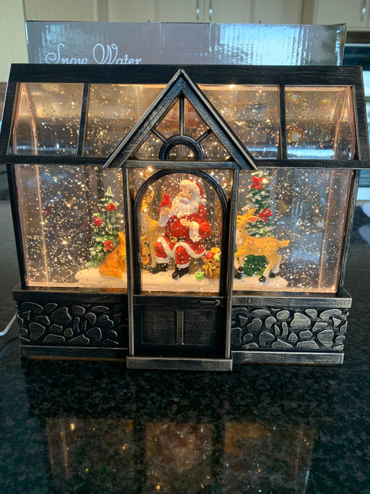 Glass/Green House Design - Santa